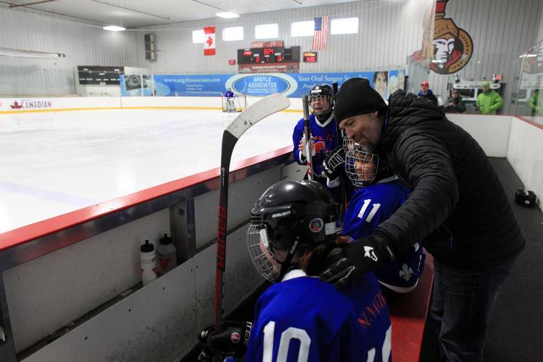 Nunavik Nordiks coach Joe Juneau talks to his players during a game March 24, 2017 in Ottawa.